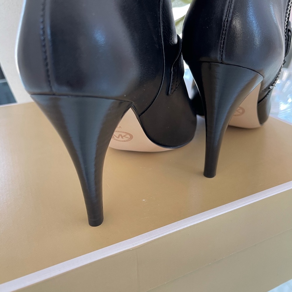 Michael Michael Kors Lori Booties...Nib - image 5
